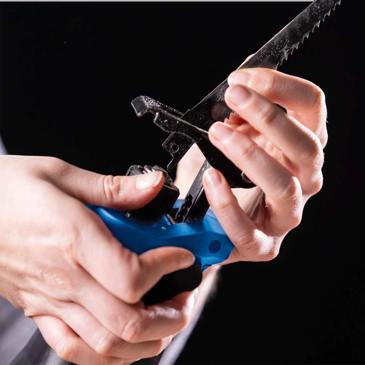 SCHEPPACH Aku recipročna pila - lisičiji rep + punjač i baterija Brushless IXES BC-RS250-X (Set) - Image 3