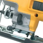 DeWALT Ubodna pila DW343K - 550 W - Image 3