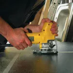 DeWALT Ubodna pila DW343K - 550 W - Image 4